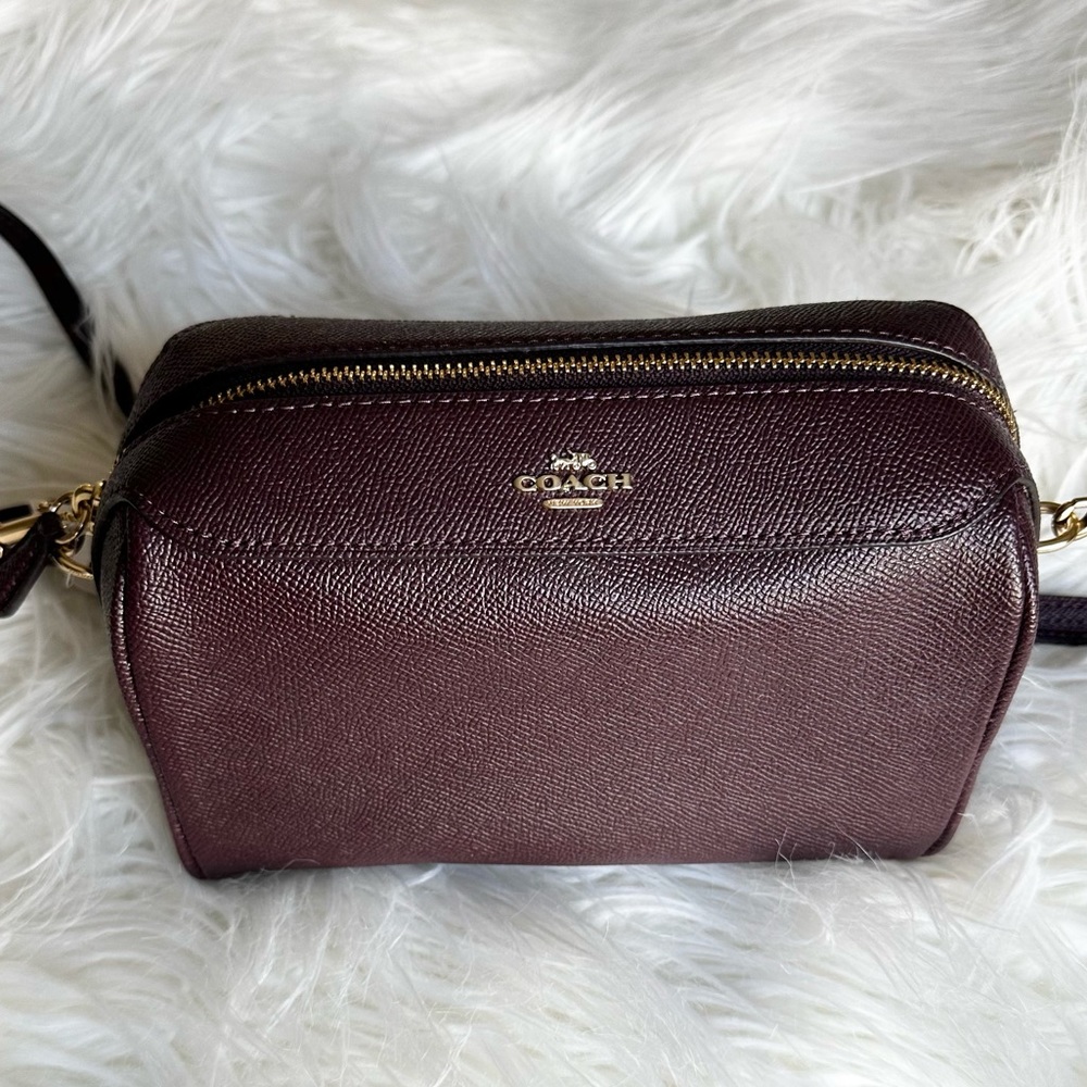 COACH BENNET CROSSBODY BAG IN RASPBERRY